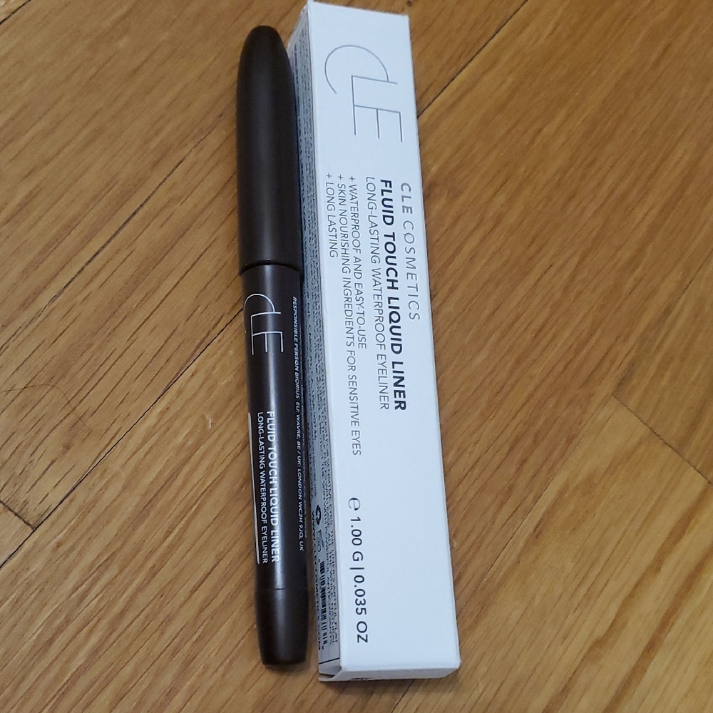Fluid Touch Liquid Liner - Brown